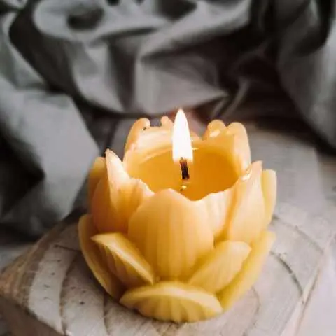 蓮花形油蠟燭